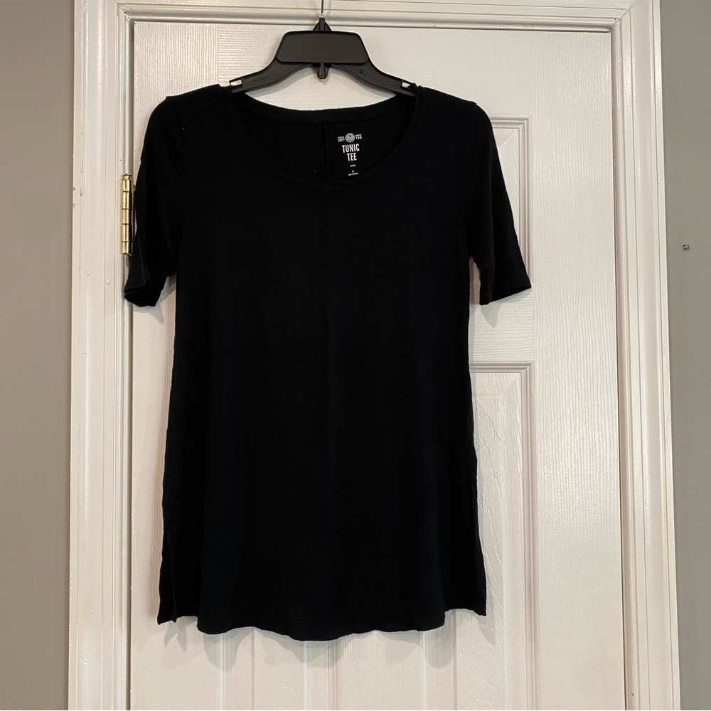 SO Womens Black Tunic Tee Short Sleeve Super Soft Small